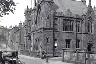 5a-Literary-and-Philosophical-Institution-North-Corner-of-Cross-Street-and-Winckley-Square-Preston-1937